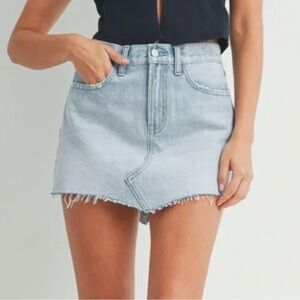 🆕Vintage-Inspired Zig Zag Stitch Denim Mini Skirt | Crisscross Detail & Raw Hem